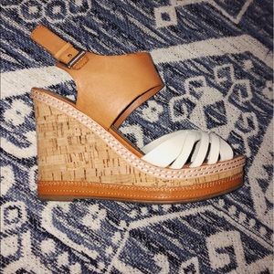DOLCE VITA WEDGES SANDAL TAN AND WHITE